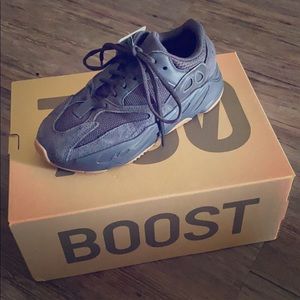 Yeezy Boost 700